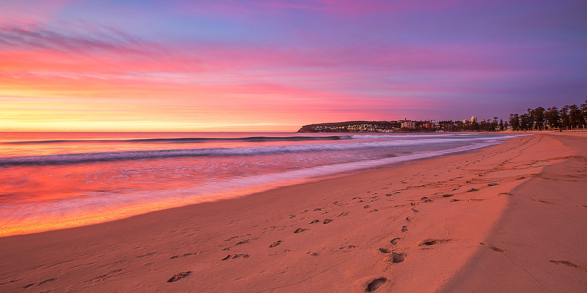 Stay 1 minute walk from beautiful Manly Beach